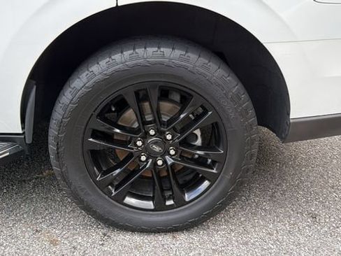 Certified 2023 Ford Expedition XLT RWD image 24