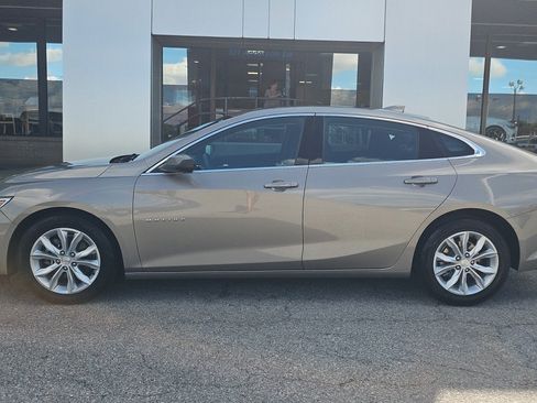 Used 2024 Chevrolet Malibu LT FWD image 2