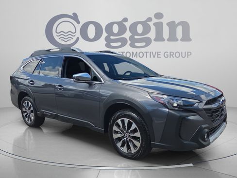 Used 2025 Subaru Outback Touring AWD/4WD image 7
