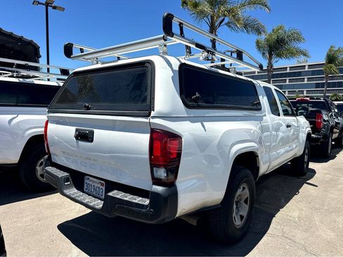 Used 2021 Toyota Tacoma SR RWD image 6