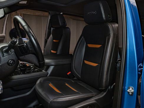 Used 2024 GMC Sierra 1500 AT4 w/ Technology Package image 19