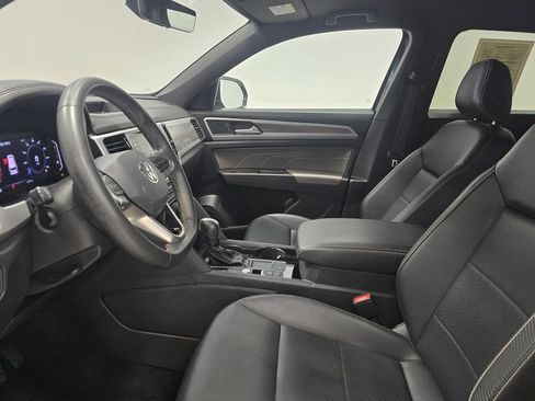 Used 2023 Volkswagen Atlas Cross Sport SE FWD image 14