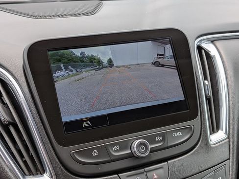 Used 2024 Chevrolet Malibu LT FWD image 24