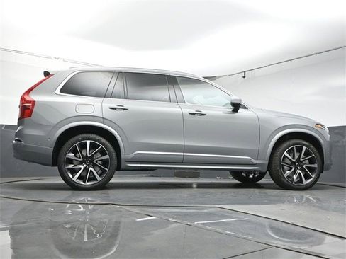 New 2025 Volvo XC90 B5 Plus w/ Protection Package Premier image 41