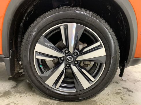 Used 2022 Nissan Rogue Platinum w/ Head-Up Display Package image 13