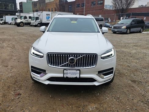 Certified 2024 Volvo XC90 B6 Plus image 6