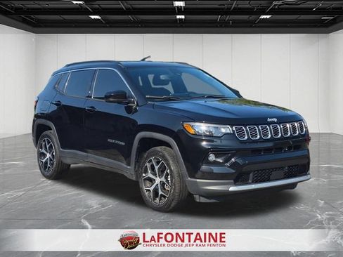 Certified 2024 Jeep Compass Limited AWD/4WD image 7