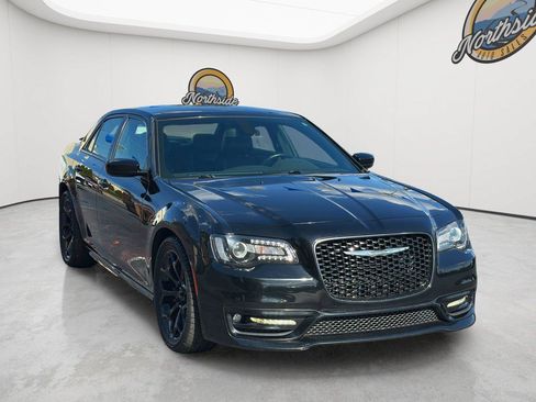 Used 2019 Chrysler 300 S w/ S Model Appearance Package RWD image 3