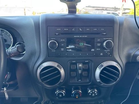 Used 2014 Jeep Wrangler Unlimited Sport w/ Quick Order Package 23S AWD/4WD image 14