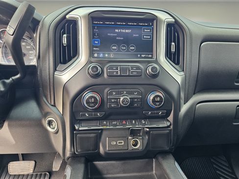 Used 2019 Chevrolet Silverado 1500 RST w/ All-Star Edition AWD/4WD image 12
