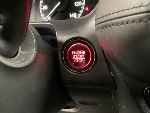 Certified 2025 Honda HR-V LX image 30