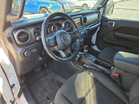 Used 2019 Jeep Wrangler Unlimited Sport S AWD/4WD image 16