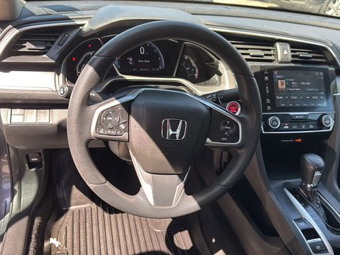 Used 2018 Honda Civic EX image 9