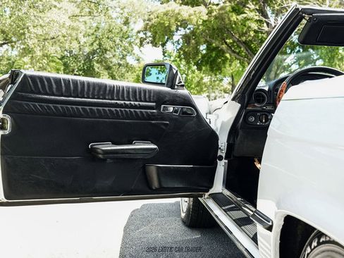 Used 1987 Mercedes-Benz 560 SL image 28