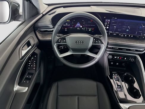 Certified 2025 Audi Q5 Premium w/ Convenience Package AWD/4WD image 10