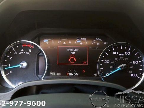 Used 2022 Ford F350 Platinum w/ Tremor Off-Road Package AWD/4WD image 20