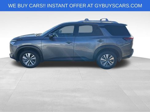 Used 2022 Nissan Pathfinder SL image 3