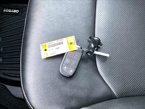 Certified 2022 Jeep Compass Limited AWD/4WD image 30