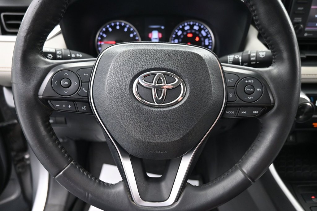 Used 2021 Toyota RAV4 XLE AWD/4WD image 21