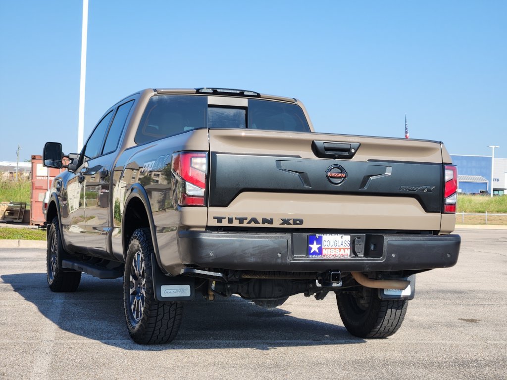 Used 2021 Nissan Titan PRO-4X w/ Pro-4x Convenience Package AWD/4WD image 3