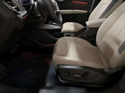 Used 2024 Audi Q4 e-tron Premium Plus w/ Premium Plus image 70