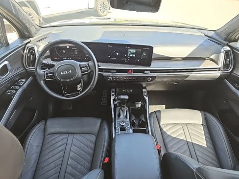 Used 2025 Kia Sorento SX Prestige AWD/4WD image 12