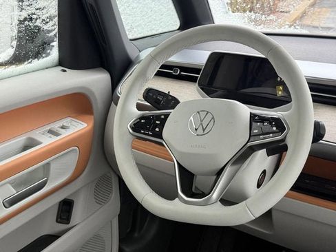 New 2025 Volkswagen ID. Buzz Pro S Plus image 9