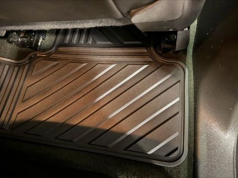 Used 2017 GMC Canyon Denali image 24