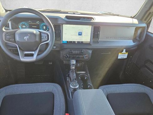 New 2025 Ford Bronco Base image 14