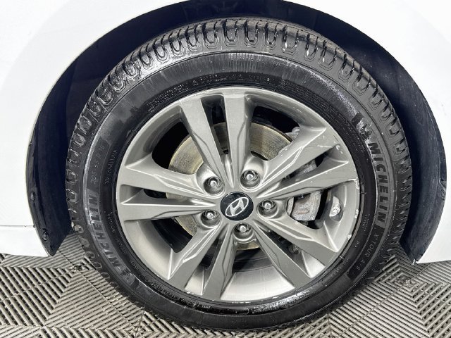 Used 2018 Hyundai Elantra SEL FWD image 27