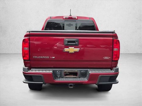 Used 2017 Chevrolet Colorado Z71 AWD/4WD image 3