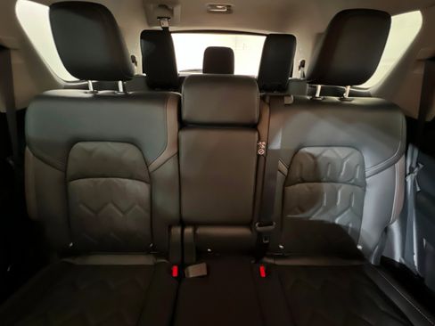 New 2026 Nissan Pathfinder Platinum image 26