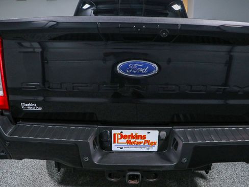 Used 2023 Ford F250 Lariat w/ Lariat Ultimate Package AWD/4WD image 8