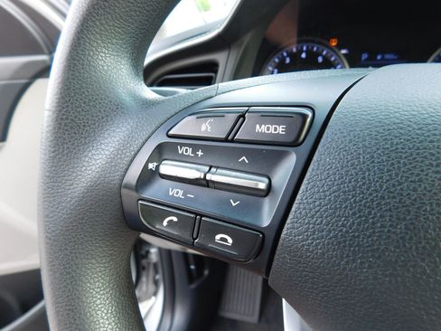 Used 2020 Hyundai Elantra SEL FWD image 16