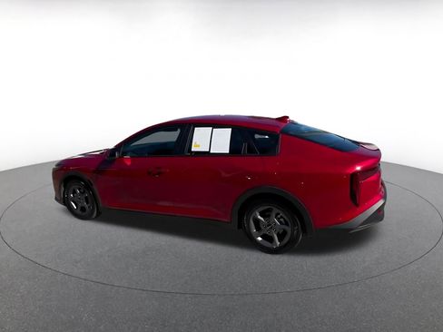 Used 2025 Kia K4 LXS image 9