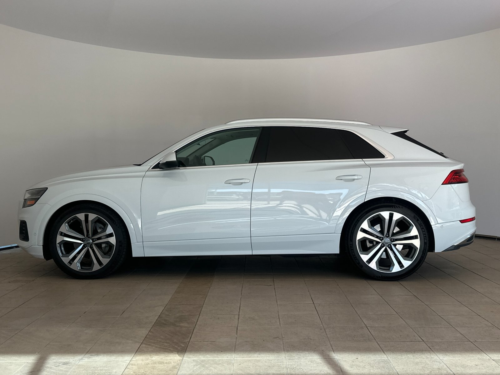 Used 2018 Audi Q7 2.0T Premium Plus w/ Premium Plus Package AWD/4WD image 3