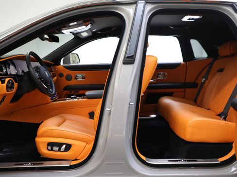 Certified 2023 Rolls-Royce Ghost w/ Ghost Package image 5