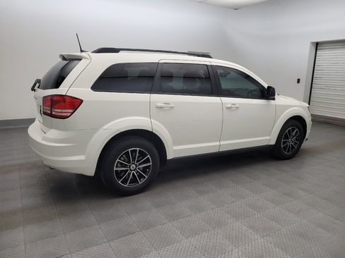 Used 2018 Dodge Journey SE w/ Connectivity Group FWD image 10