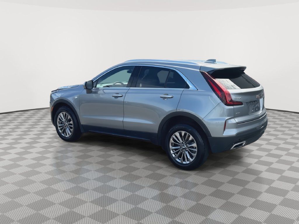 Used 2025 Cadillac XT4 Premium Luxury AWD/4WD image 6