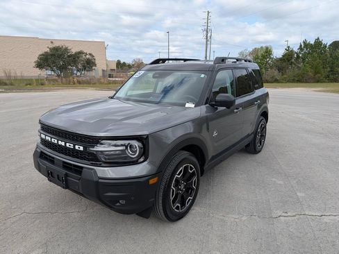 Certified 2025 Ford Bronco Sport Outer Banks w/ Outer Banks Tech Package+ AWD/4WD image 5