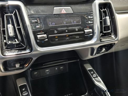 Certified 2022 Kia Sorento SX FWD image 26