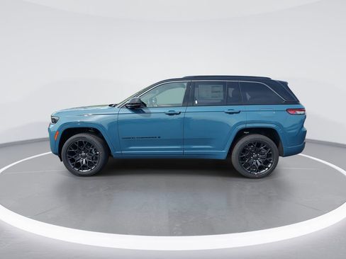 New 2026 Jeep Grand Cherokee Summit w/ Obsidian Package image 5