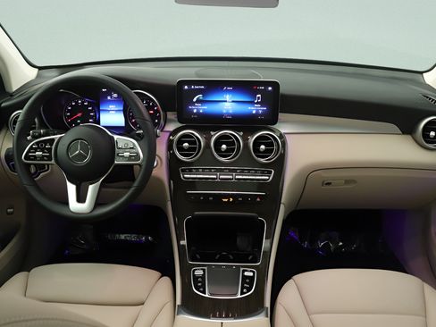 Certified 2022 Mercedes-Benz GLC 300 image 7