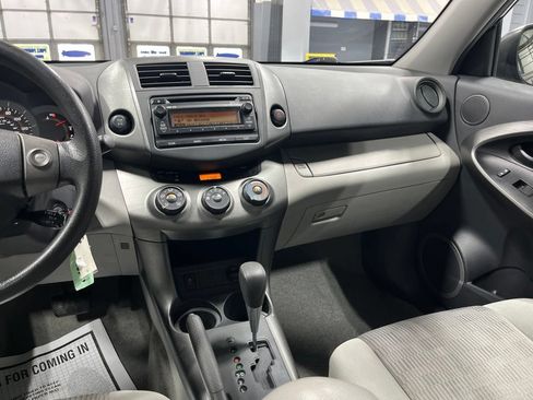Used 2012 Toyota RAV4 4WD w/ Value Pkg image 22