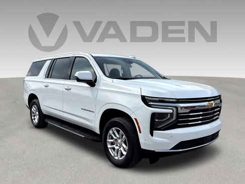 Certified 2025 Chevrolet Suburban LT AWD/4WD image 1
