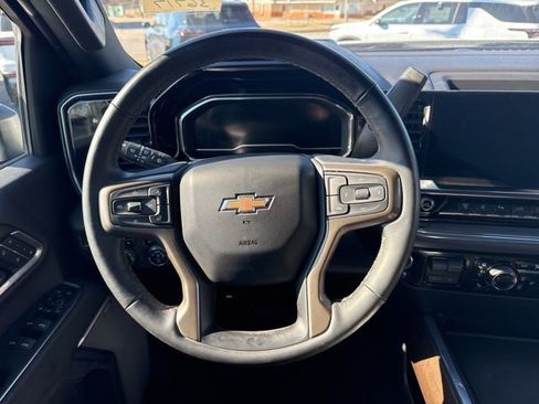 Used 2024 Chevrolet Silverado 2500 High Country w/ High Country Premium Package image 3