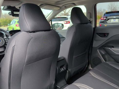 Used 2025 Subaru Crosstrek 2.0i Premium image 18