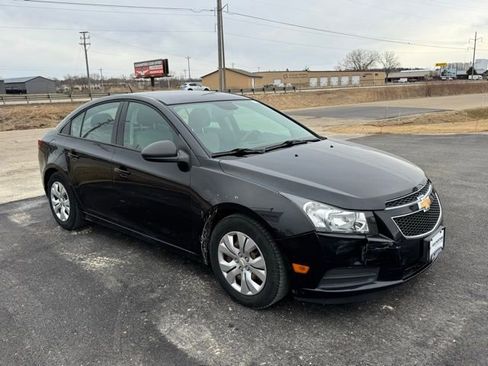 Used 2014 Chevrolet Cruze LS image 30