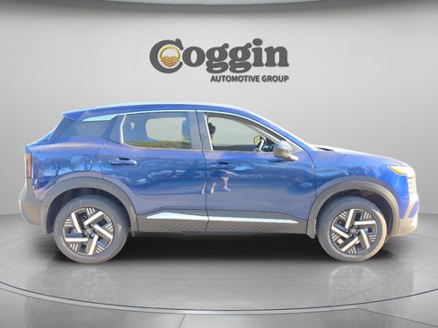 New 2026 Nissan Kicks SV FWD image 6