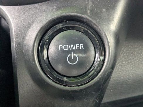 Used 2025 Toyota Sienna Platinum AWD/4WD image 28